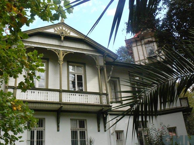 Imagen del monumento Casa Santa Teresa de LlaiLlay (antigua Casa de Jenaro Prieto)