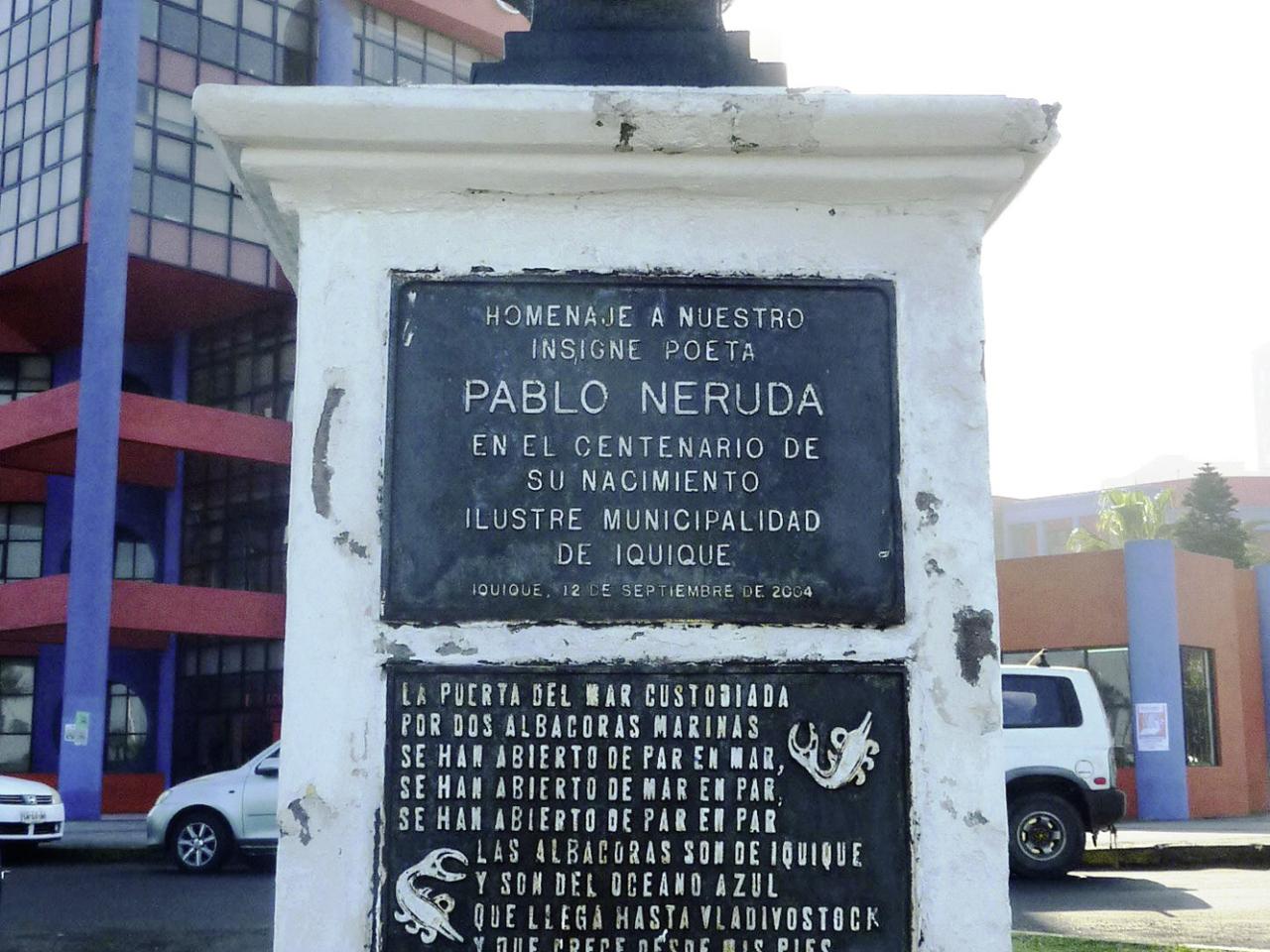 Imagen del monumento Pablo Neruda