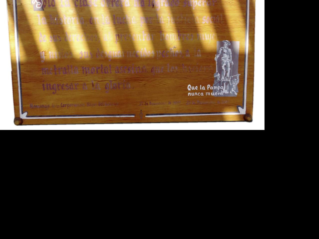 Imagen del monumento Memorial A Los Mártires De La EscueLa Santa María