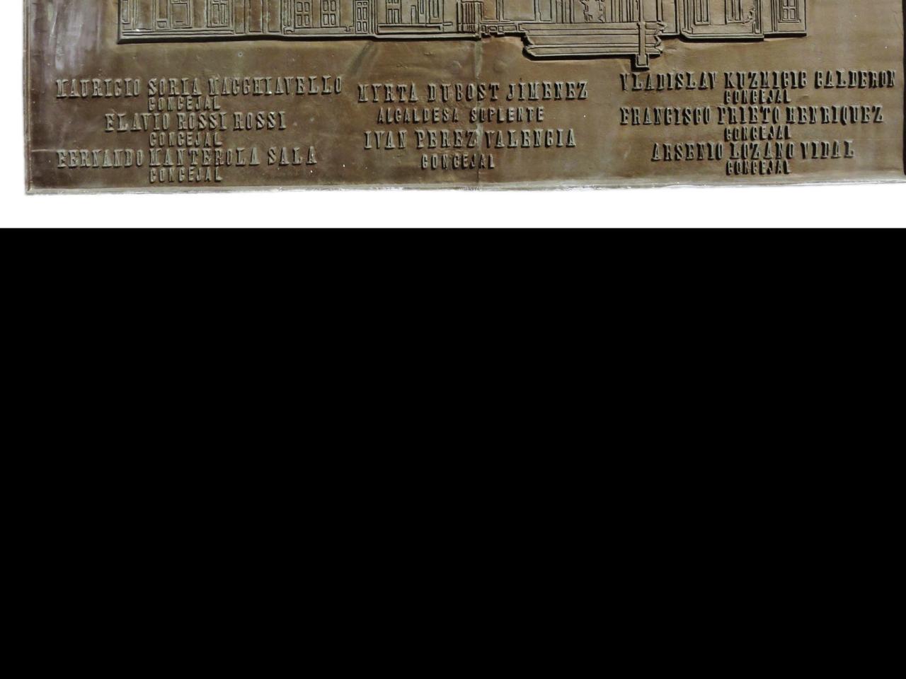 Imagen del monumento Homenaje A Los 100 Años De La Masacre De La Escuela Santa María