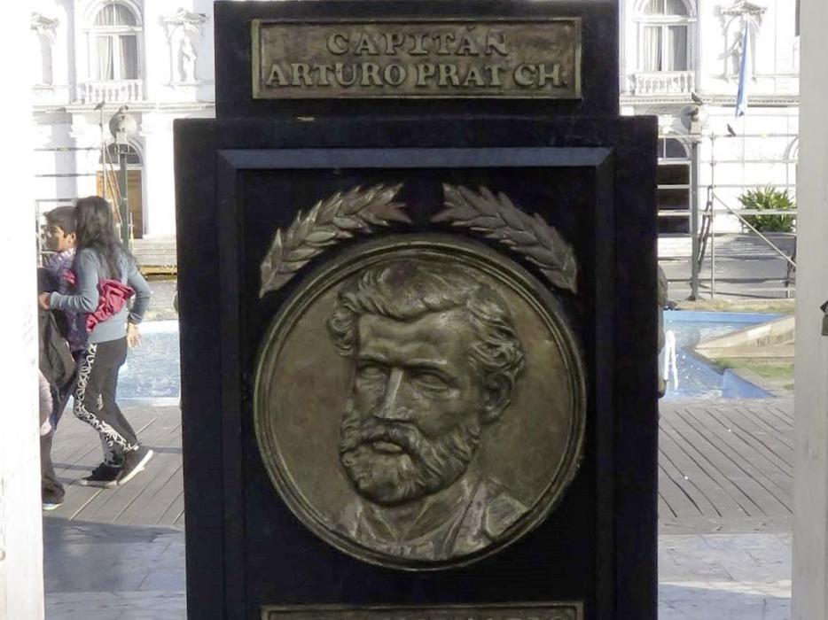 Imagen del monumento Capitán Arturo Prat Chacón Y Héroes Combate Naval De Iquique