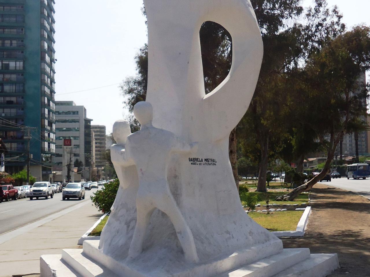 Imagen del monumento Gabriela Mistral
