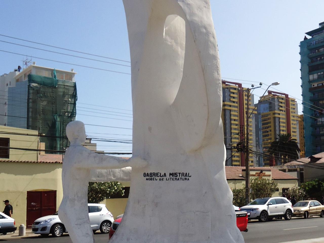Imagen del monumento Gabriela Mistral