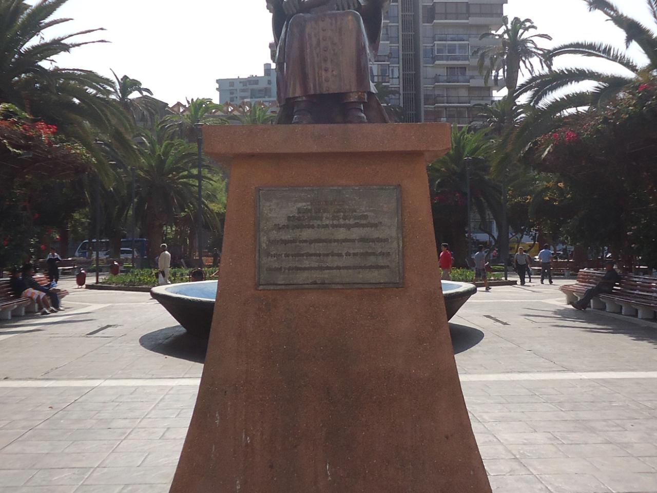 Imagen del monumento Monseñor Luis Silva Lezaeta