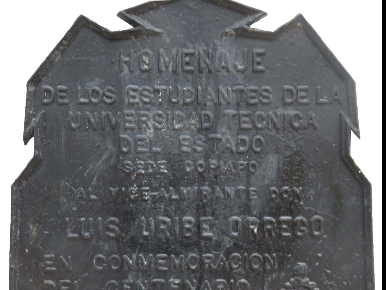 Imagen del monumento AncLa Conmemorativa Al Vice- Almirante Don Luis Uribe Orrego
