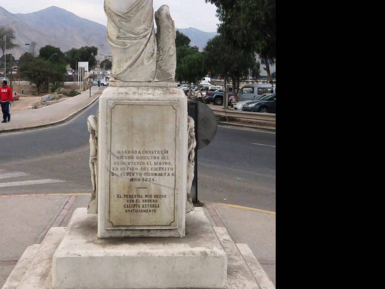 Imagen del monumento Lloradora del Cementerio Municipal
