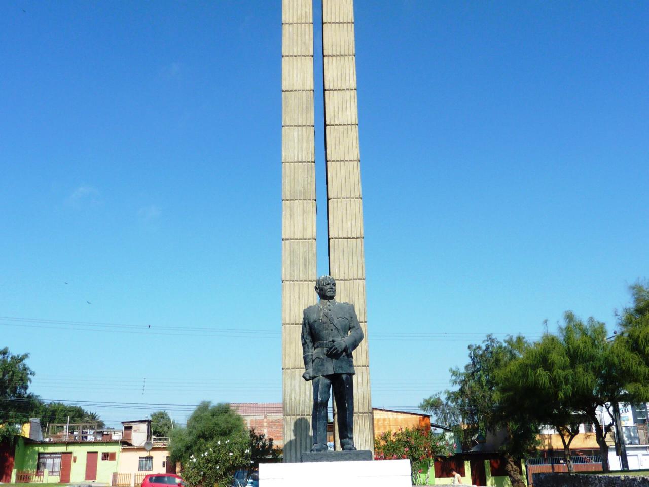 Imagen del monumento Placa Homenaje A Carabineros De Arica Al Fundador De Carabineros De Chile Gral. Carlos Ibañez Del Campo