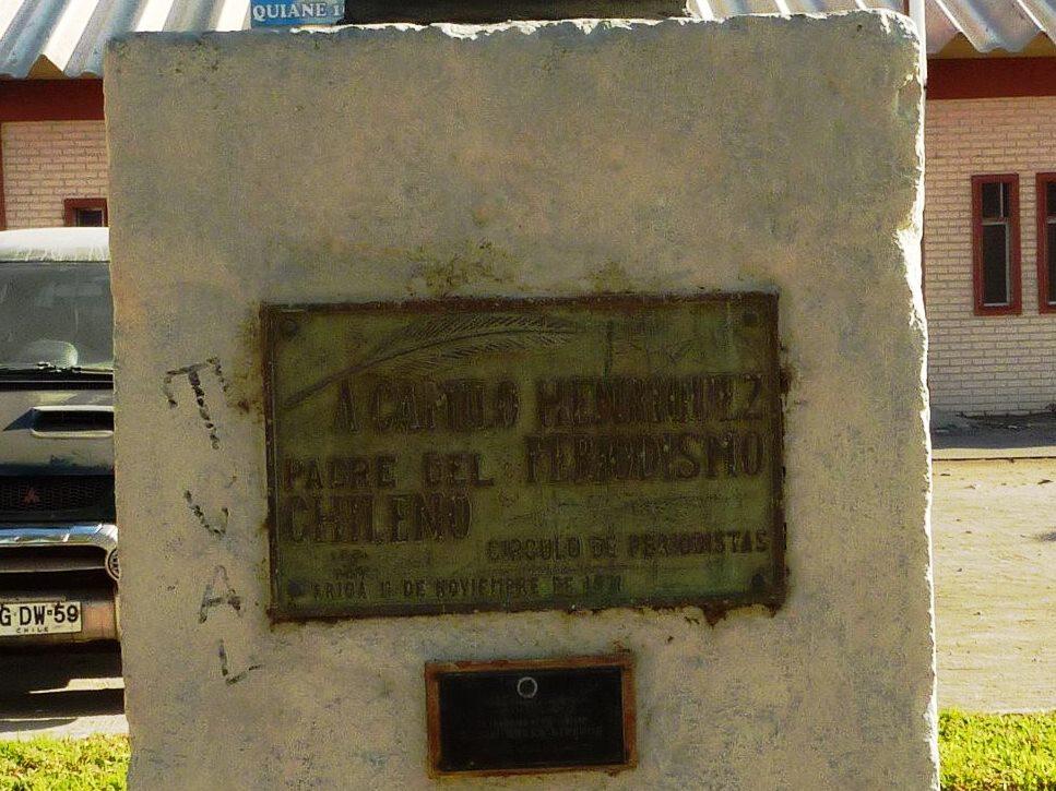 Imagen del monumento Fray Camilo Henríquez Padre Del Periodismo Chileno