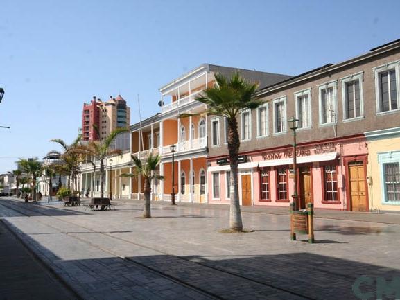 Imagen del monumento Los edificios ubicados a ambos costados de la calle Baquedano, (entre la Plaza Arturo Prat y José Joaquín Pérez)
