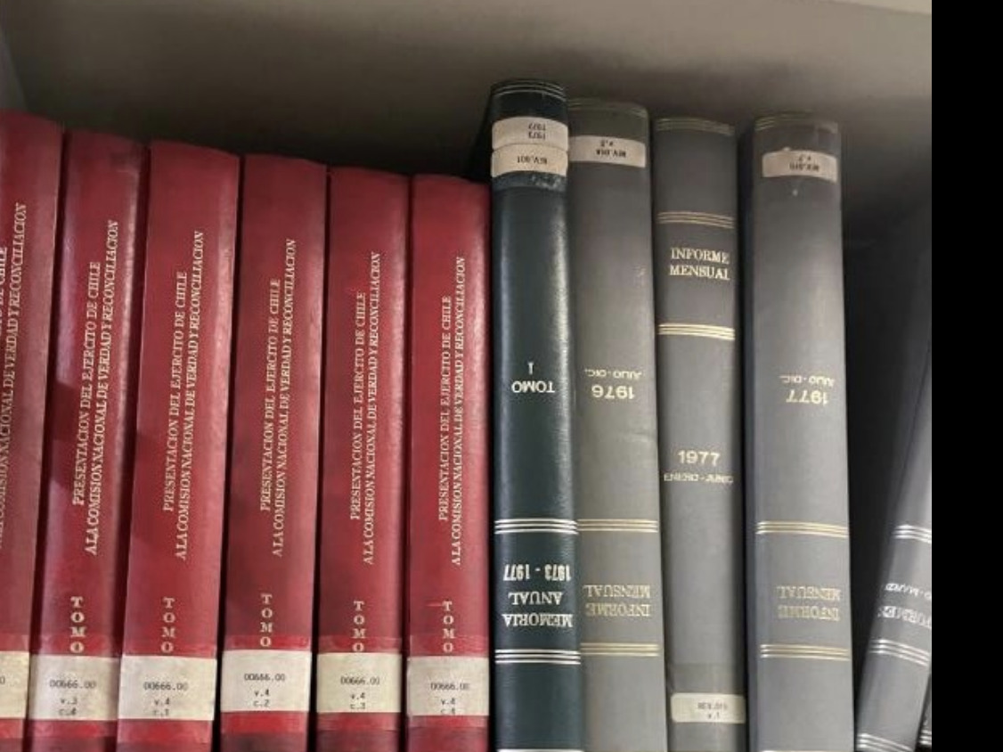 Imagen del monumento Archivos de la Comisión Nacional de Verdad y Reconciliación y de la Corporación Nacional de Reparación y Reconciliación