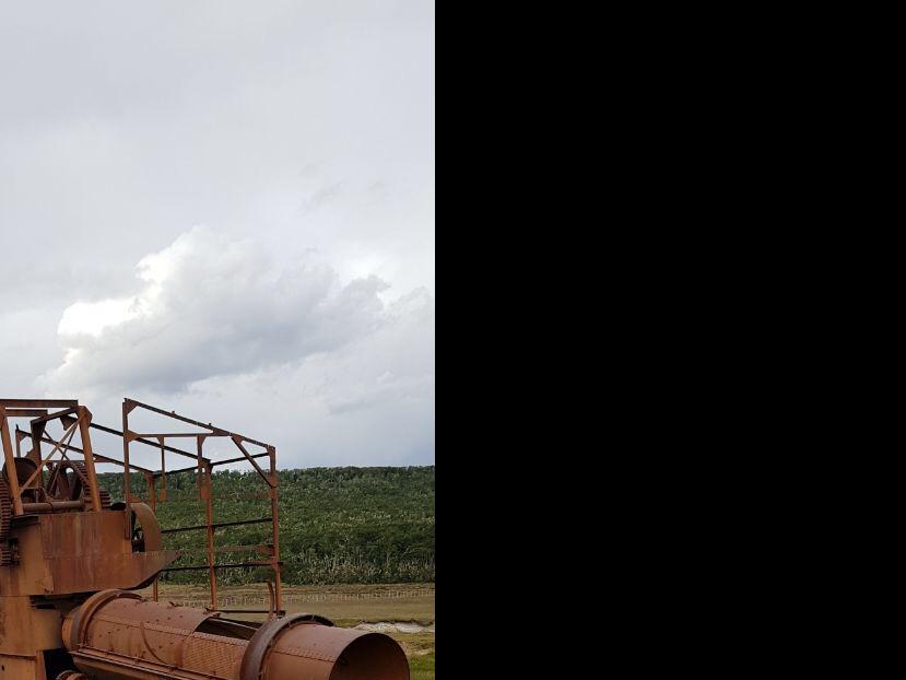 Imagen del monumento Draga aurífera existente en Russfin