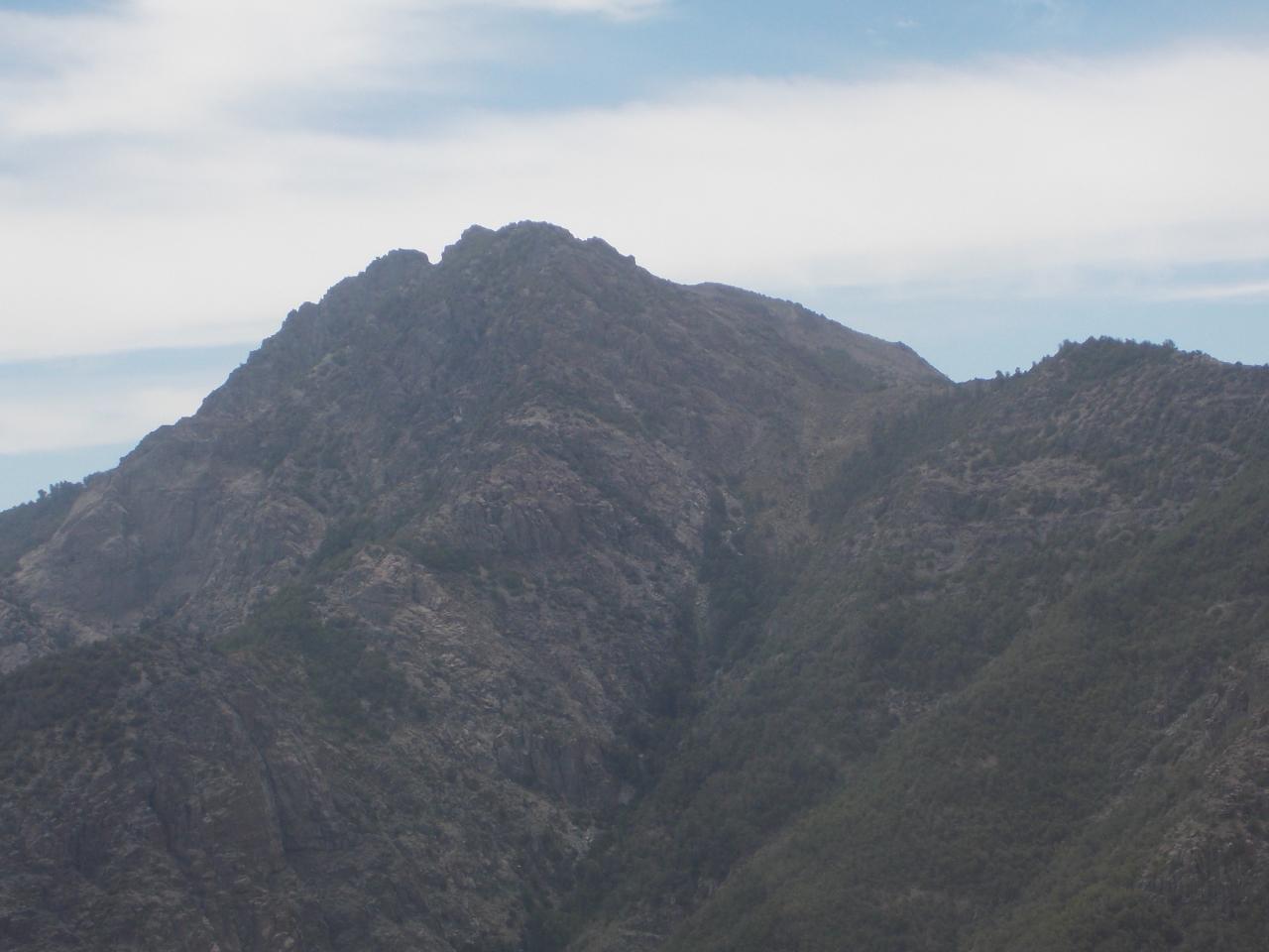 Imagen del monumento Altos de Cantillana-Horcón de Piedras y Roblería Cajón de Lisboa