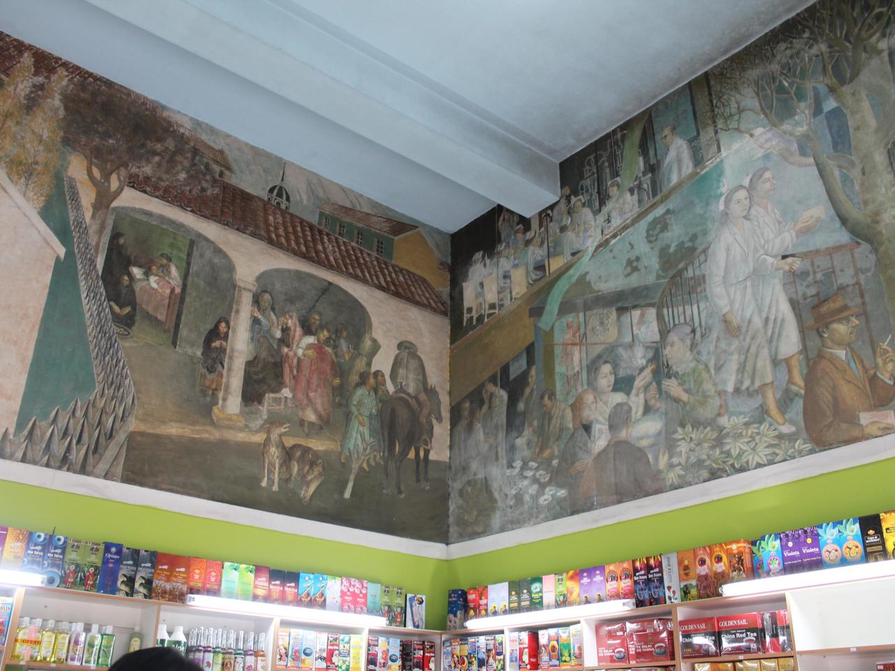 Imagen del monumento &amp;quot;Historia de la Medicina y Farmacología en Chile&amp;quot;