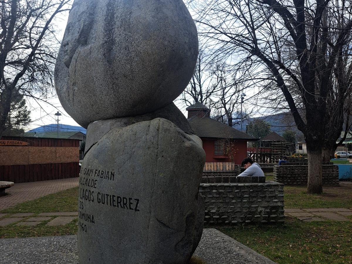 Imagen del monumento Homenaje al ex Alcalde Guillermo Lagos
