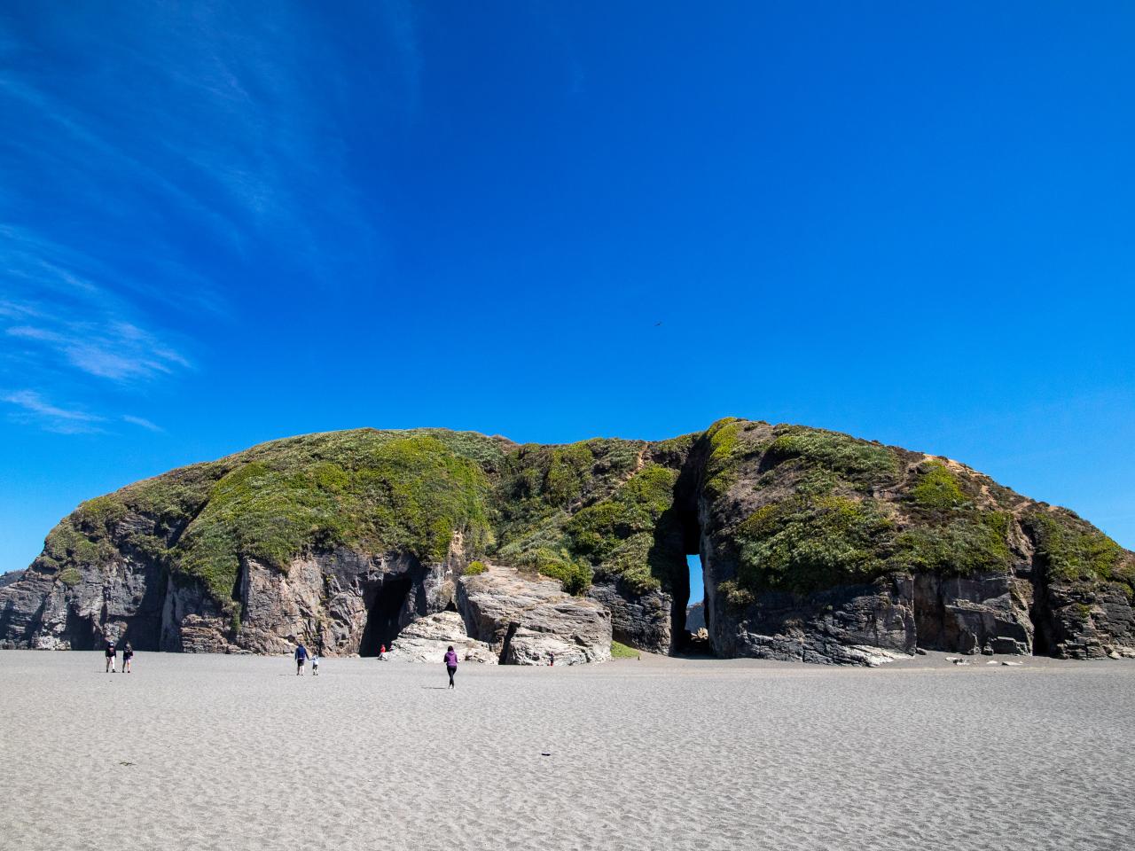 Imagen del monumento Los islotes Lobería y lobería Iglesia de Piedra