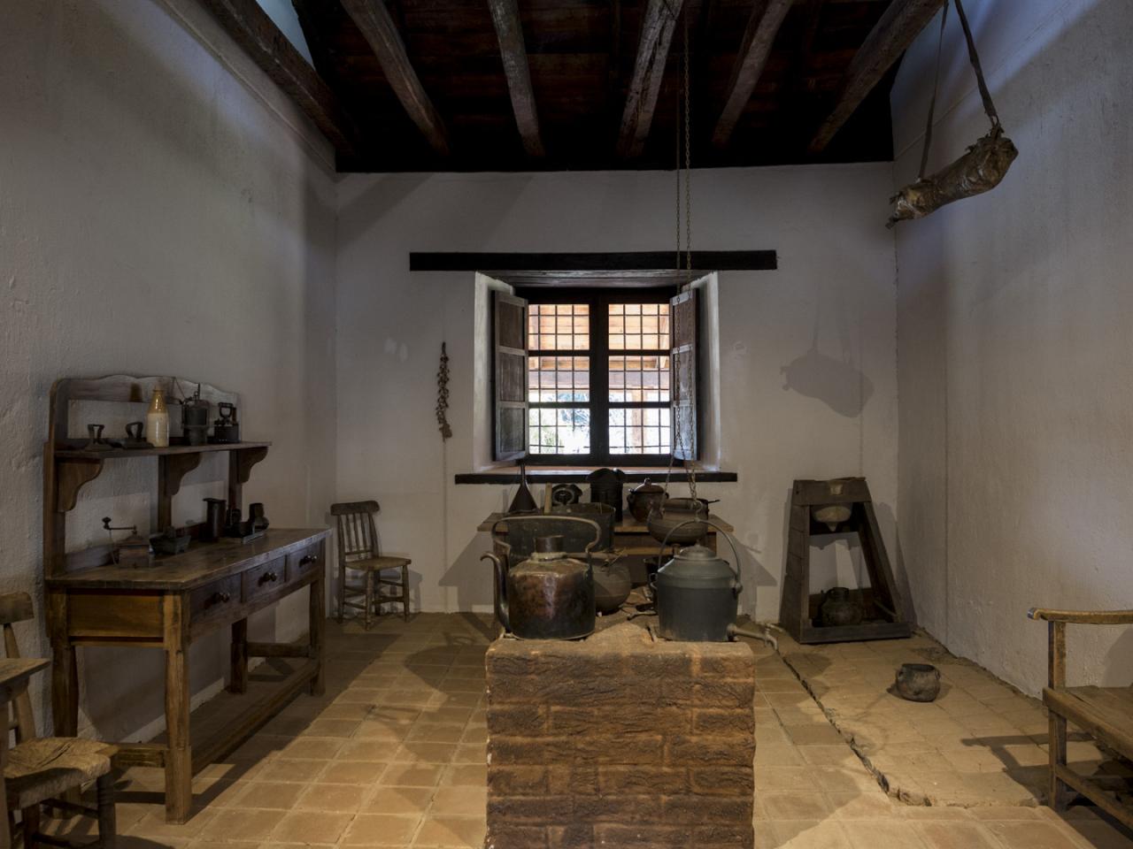 Imagen del monumento Casa donde nació Arturo Prat y terrenos adyacentes