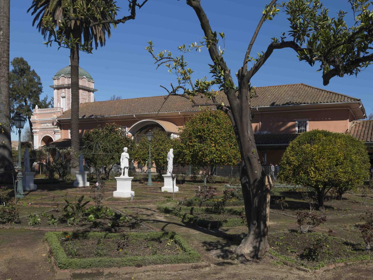 Imagen del monumento Casa Patronal, Capilla y dependencias contiguas de la Hacienda San José del Carmen El Huique