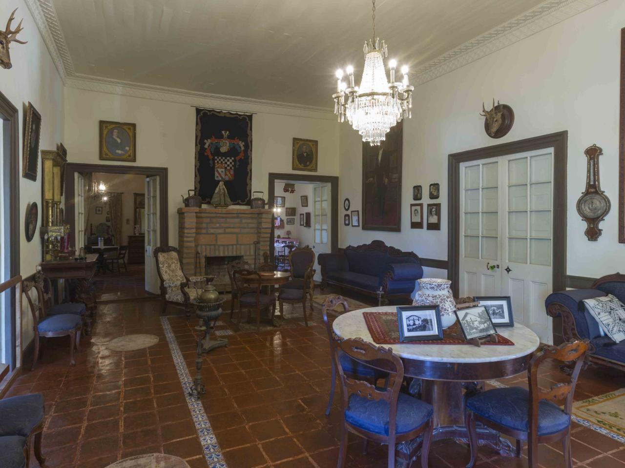 Imagen del monumento Casa Patronal, Capilla y dependencias contiguas de la Hacienda San José del Carmen El Huique