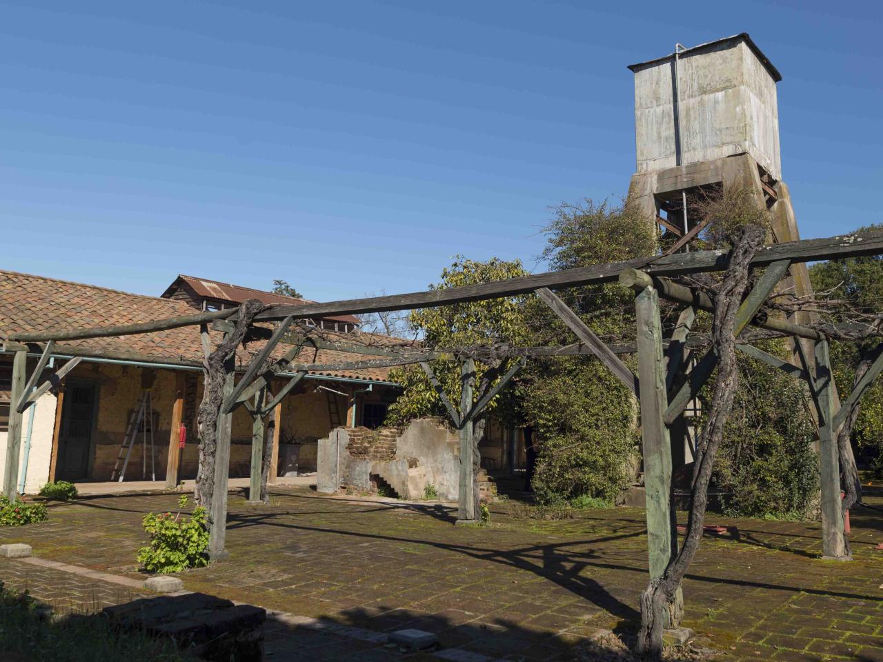 Imagen del monumento Casa Patronal, Capilla y dependencias contiguas de la Hacienda San José del Carmen El Huique
