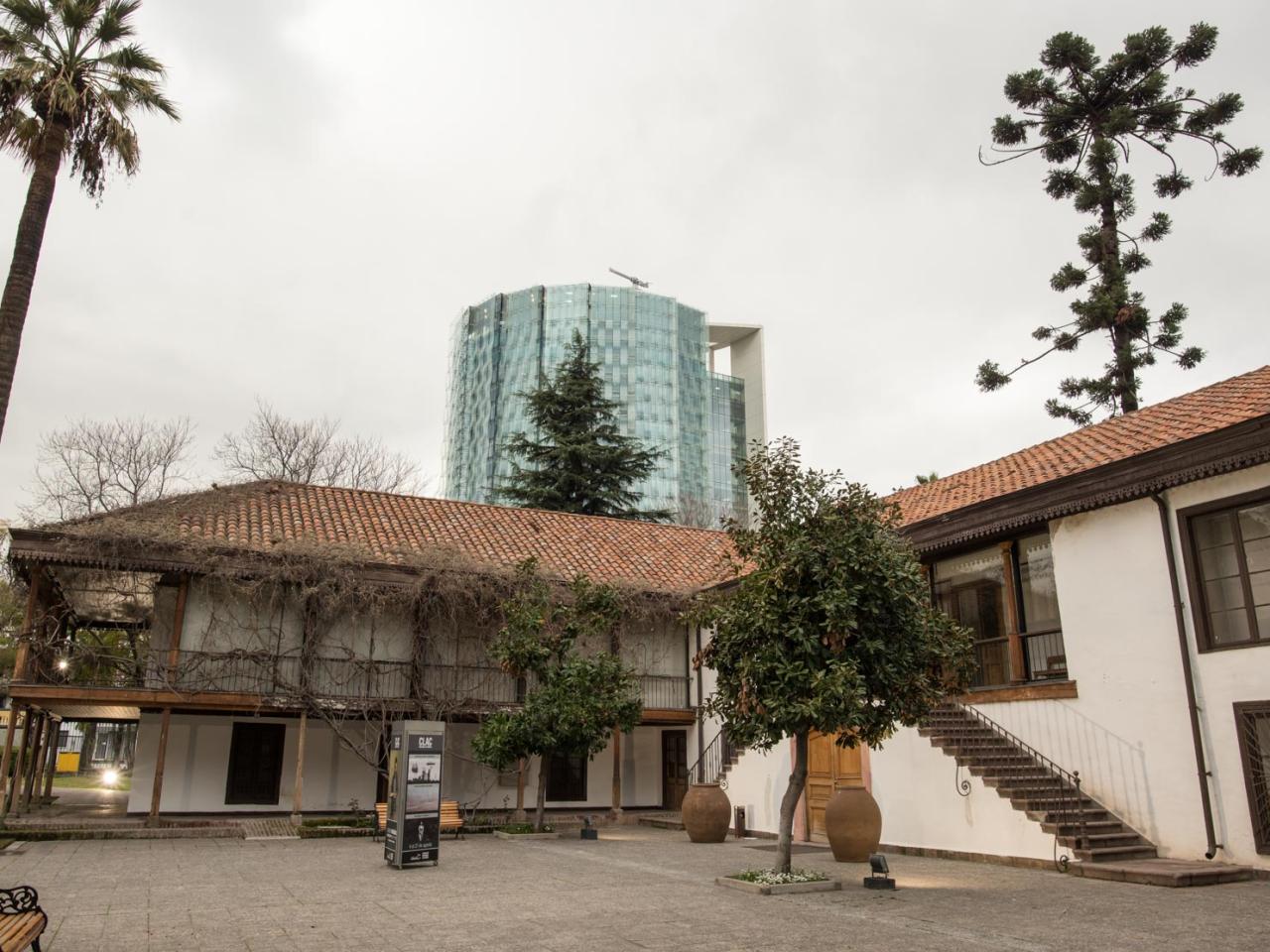 Imagen del monumento Edificio y parque del Instituto Cultural de Las Condes