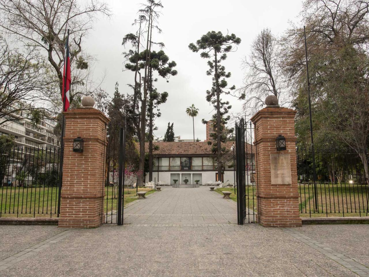Imagen del monumento Edificio y parque del Instituto Cultural de Las Condes