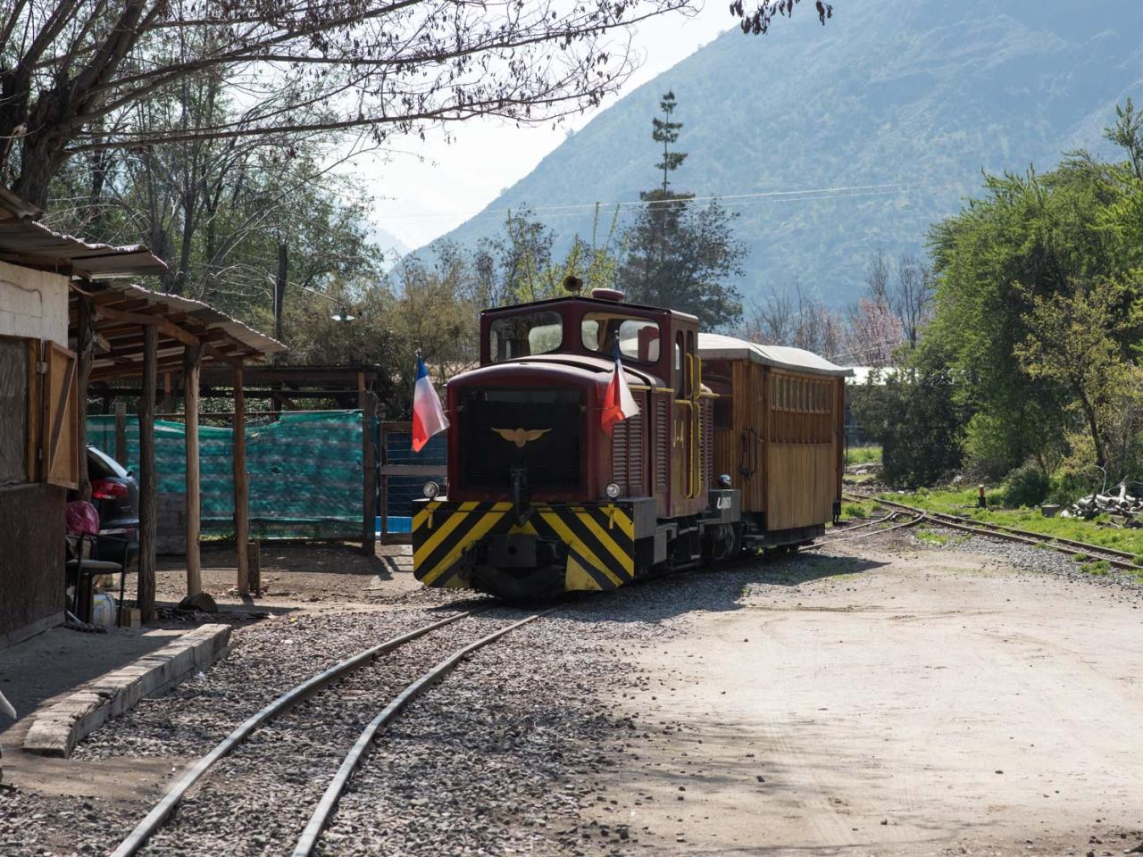 Imagen del monumento Construcciones existentes a lo largo del trazado del ex ferrocarril de Puente Alto a El Volcán