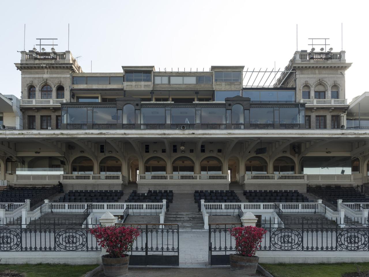 Imagen del monumento Edificios del Club Hípico