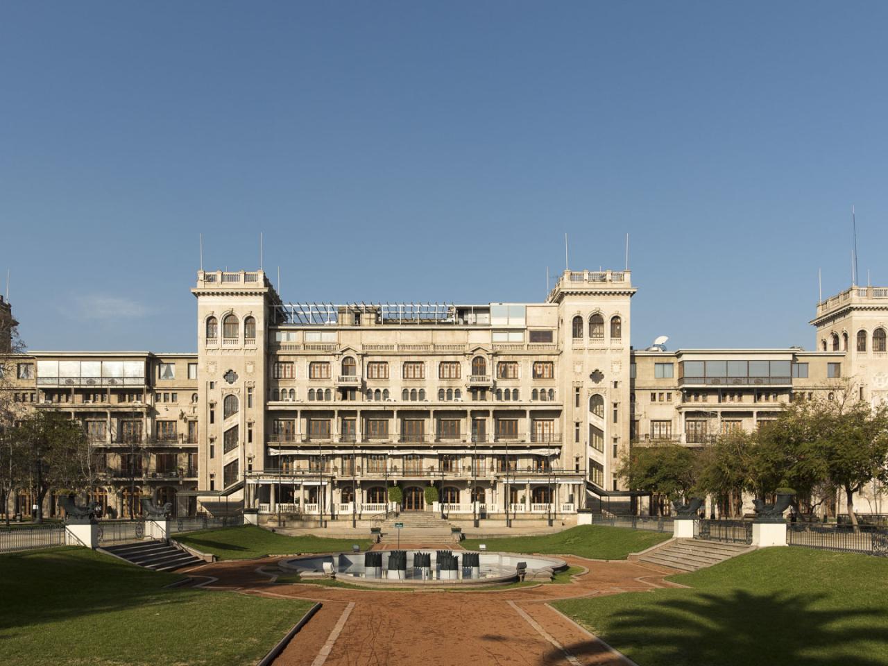 Imagen del monumento Edificios del Club Hípico