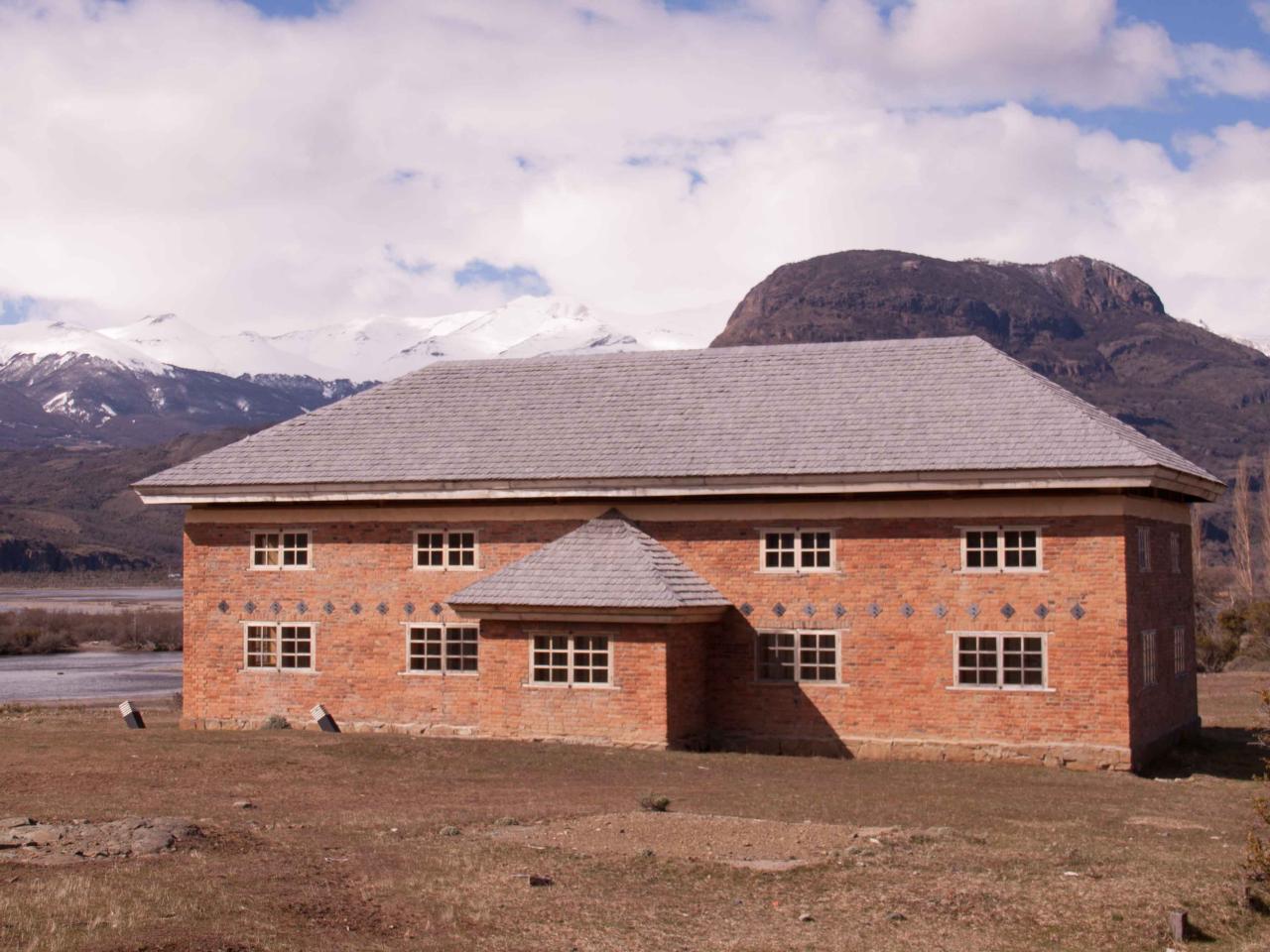 Imagen del monumento Escuela antigua de cerro Castillo