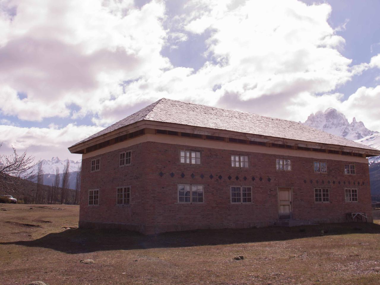 Imagen del monumento Escuela antigua de cerro Castillo