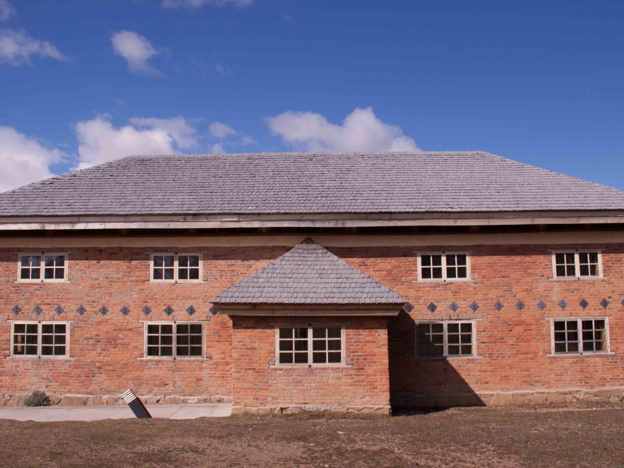 Imagen del monumento Escuela antigua de cerro Castillo