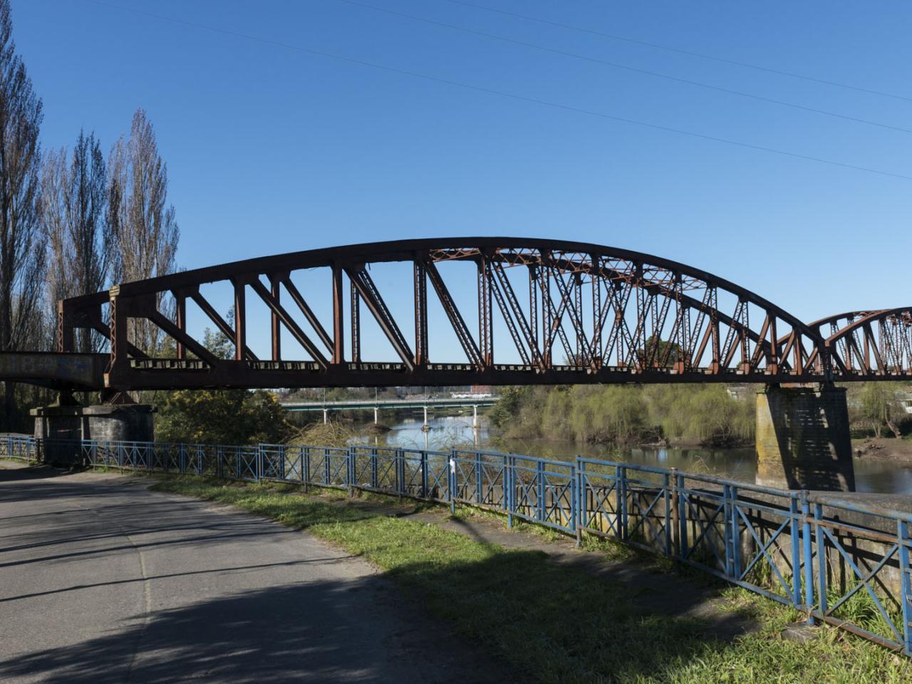 Imagen del monumento Puente Ferroviario sobre el río Chol Chol