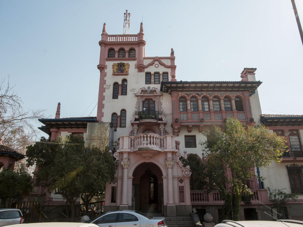 Imagen del monumento Ex Casa Vásquez (Edificio Consistorial de Macul)