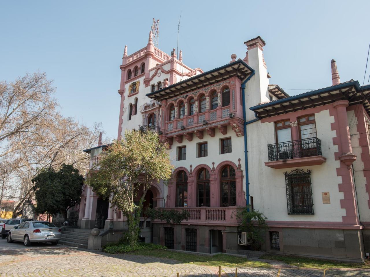 Imagen del monumento Ex Casa Vásquez (Edificio Consistorial de Macul)