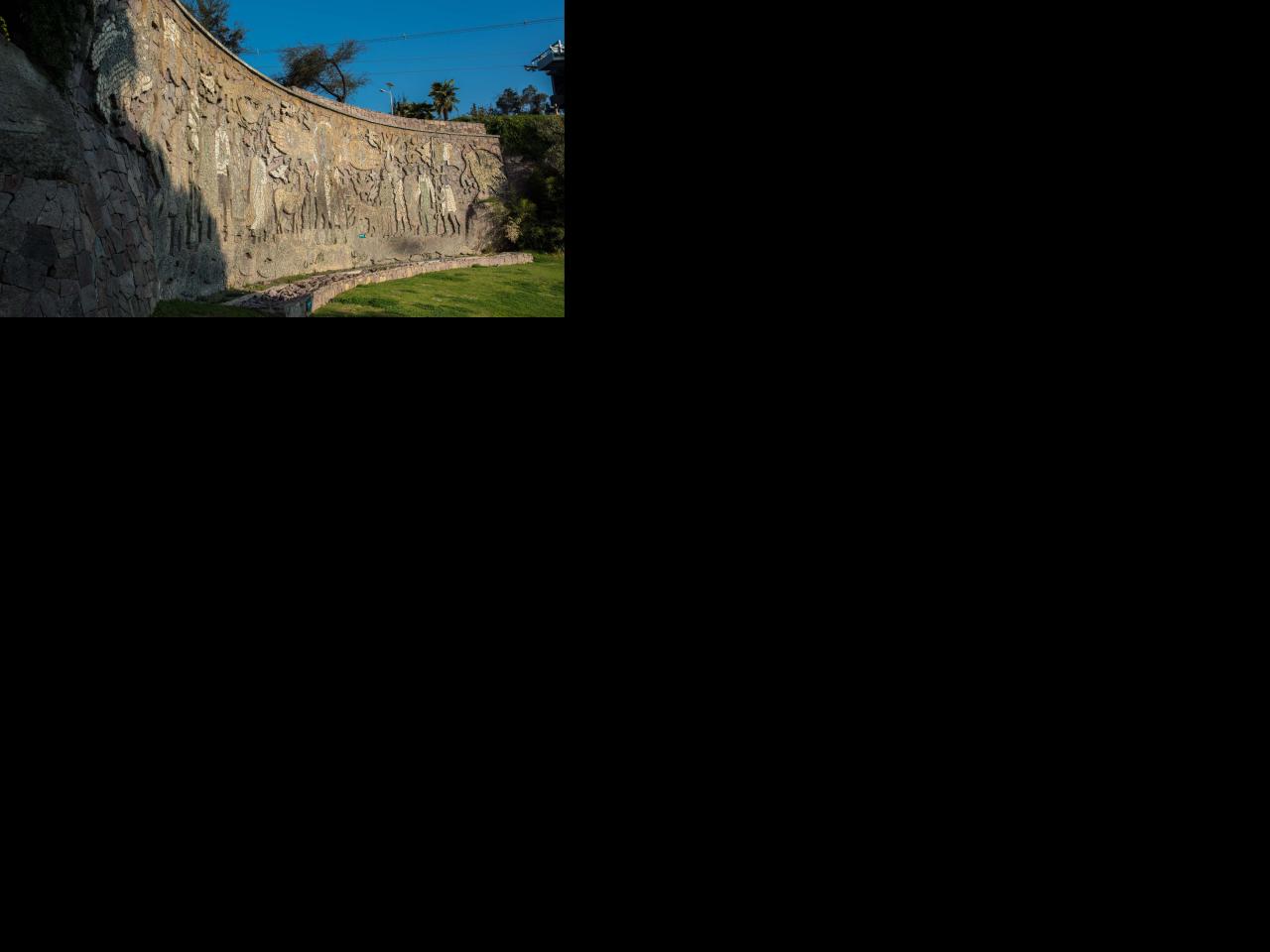 Imagen del monumento Mural obra de María Martner y de Juan O´Gorman del Balneario Tupahue