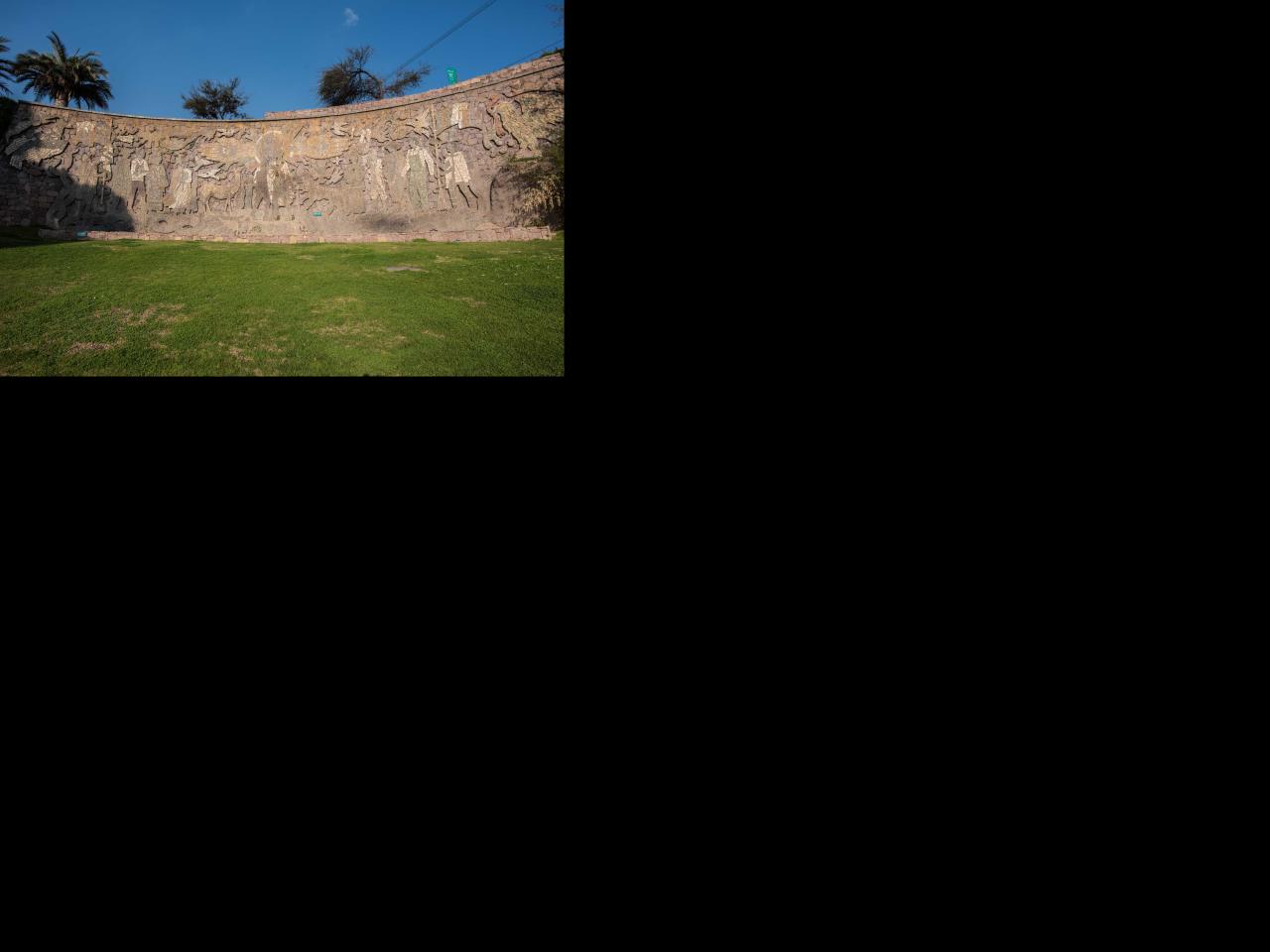 Imagen del monumento Mural obra de María Martner y de Juan O´Gorman del Balneario Tupahue