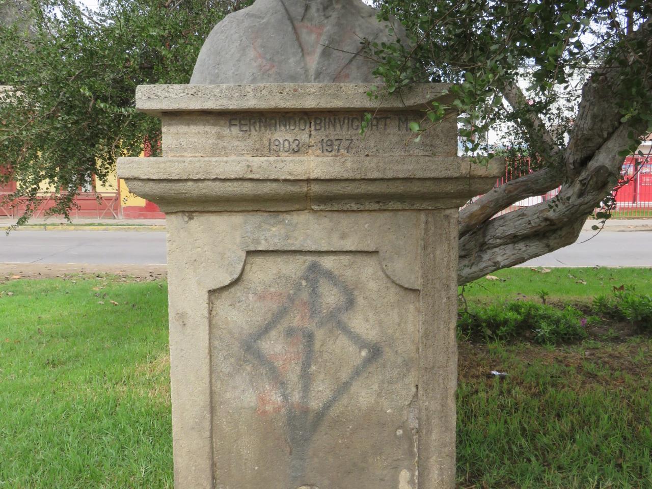 Imagen del monumento Fernando Binvignat