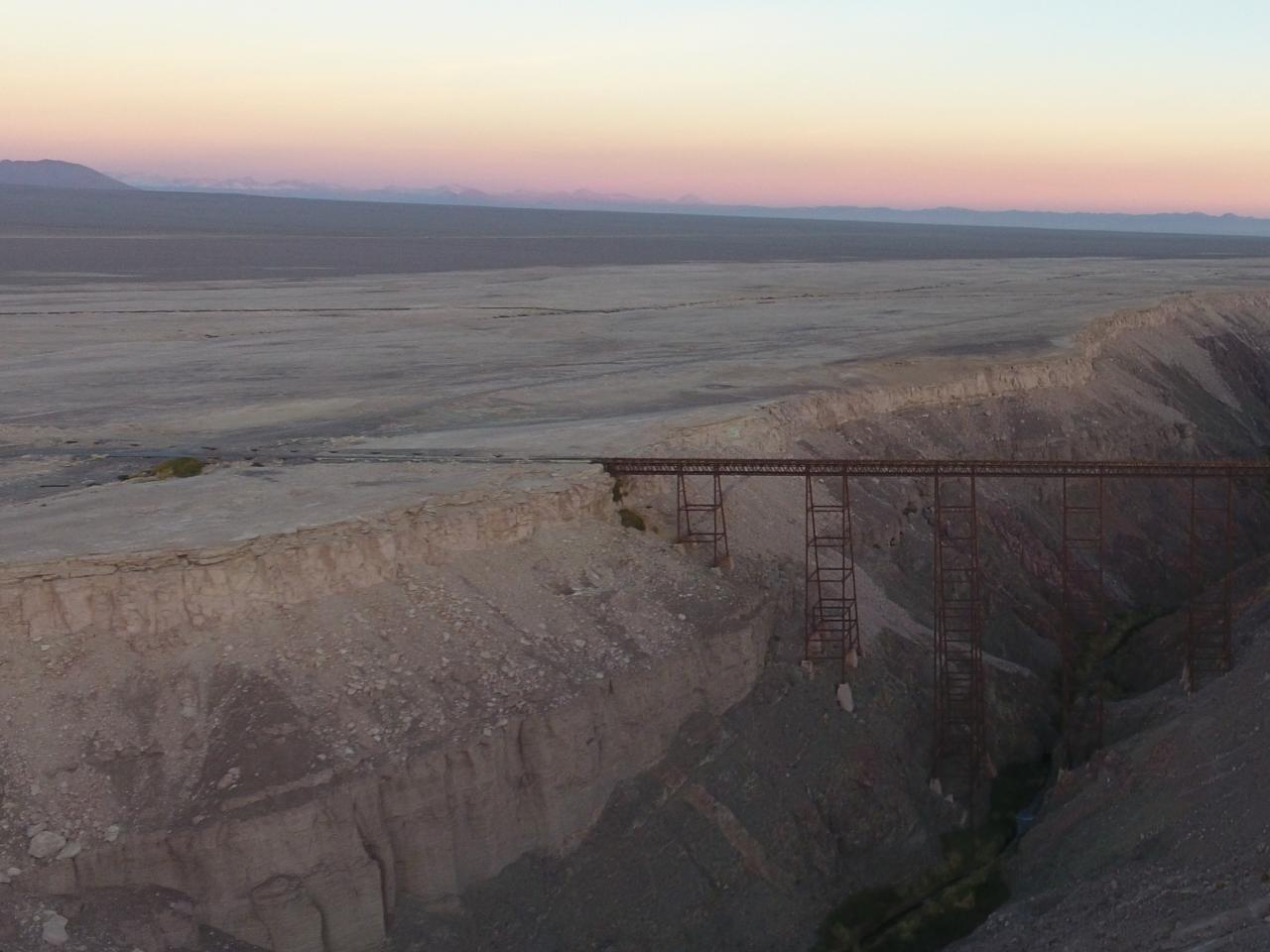 Imagen del monumento Viaducto de Conchi sobre el río Loa
