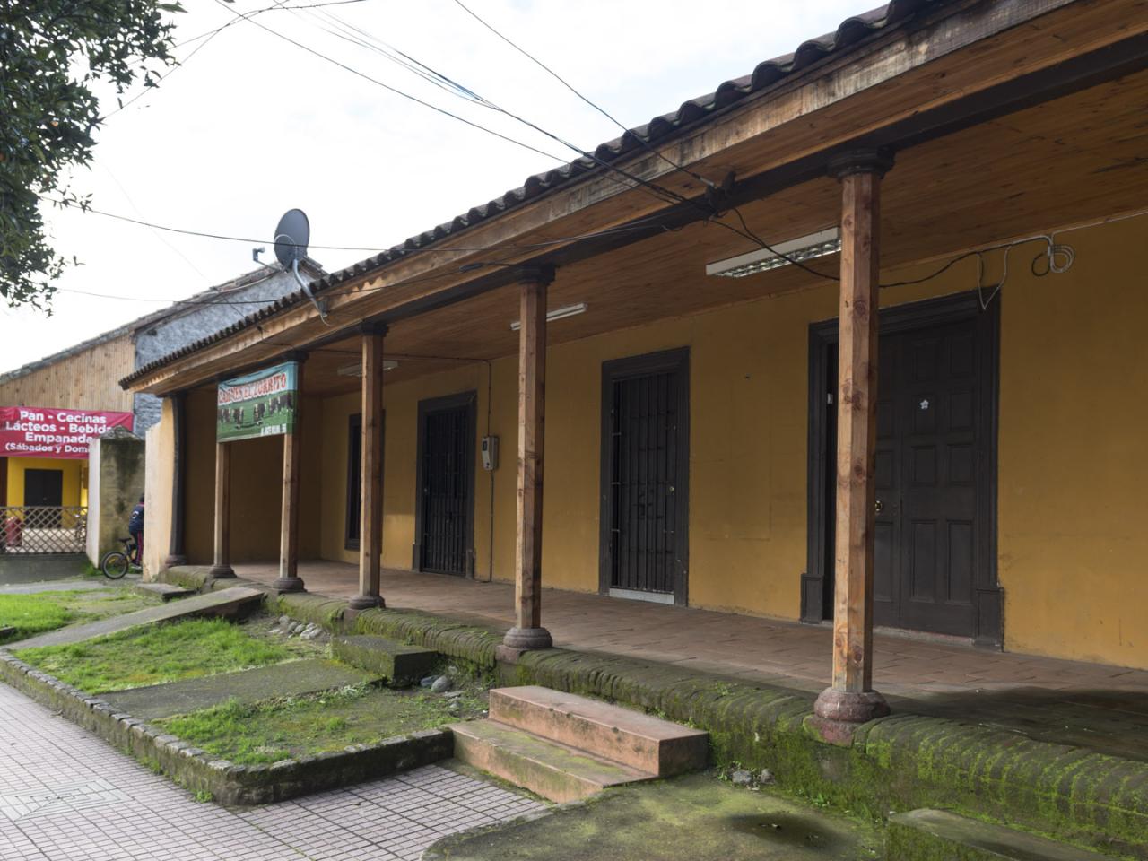 Imagen del monumento Entorno al Templo Parroquial del Niño Jesús de Villa Alegre