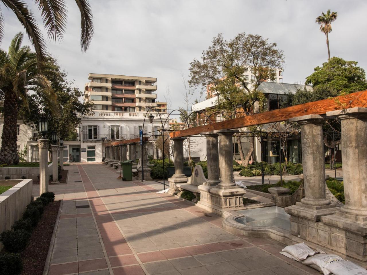 Imagen del monumento Área que señala ubicado en Avenida Pedro de Valdivia con Avenida Eliodoro Yáñez
