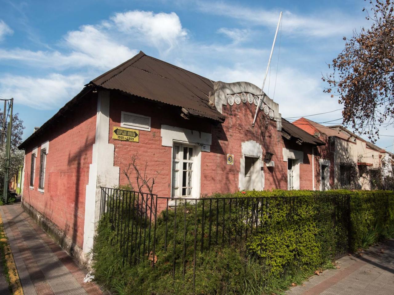 Imagen del monumento Población para Suboficiales de la Escuela de Aplicación de Caballería