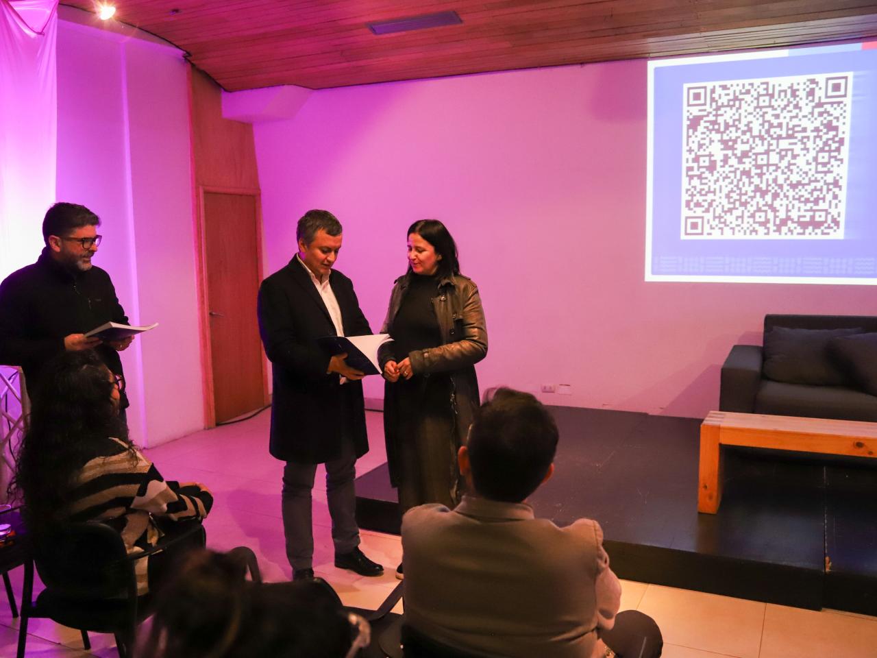 Imagen de CMN entrega normas de intervención para la Zona Típica Calle Prat de Valparaíso