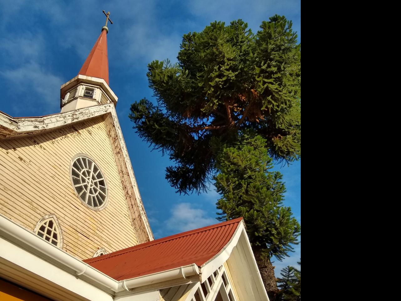Imagen de CMN aprueba solicitud de declaratoria del Santuario de la Virgen del Tránsito de Metrenco como Monumento Histórico
