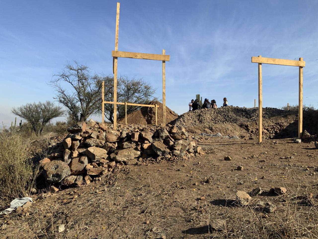 Imagen de Consejo de Monumentos Nacionales paraliza obras de telefonía en Cerro Grande de La Compañía