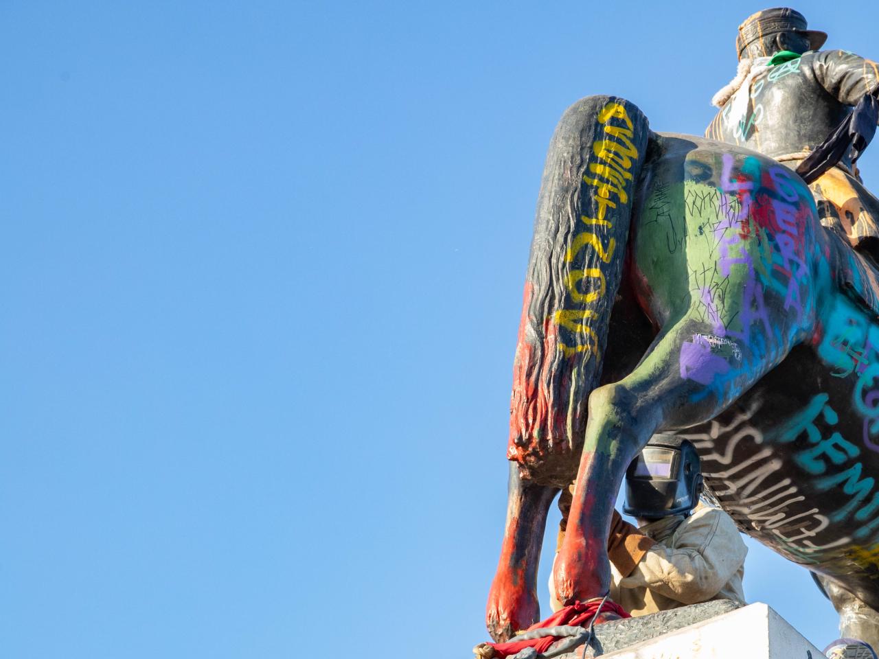 Imagen de CMN realiza obras de reforzamiento de piezas en monumento a Baquedano