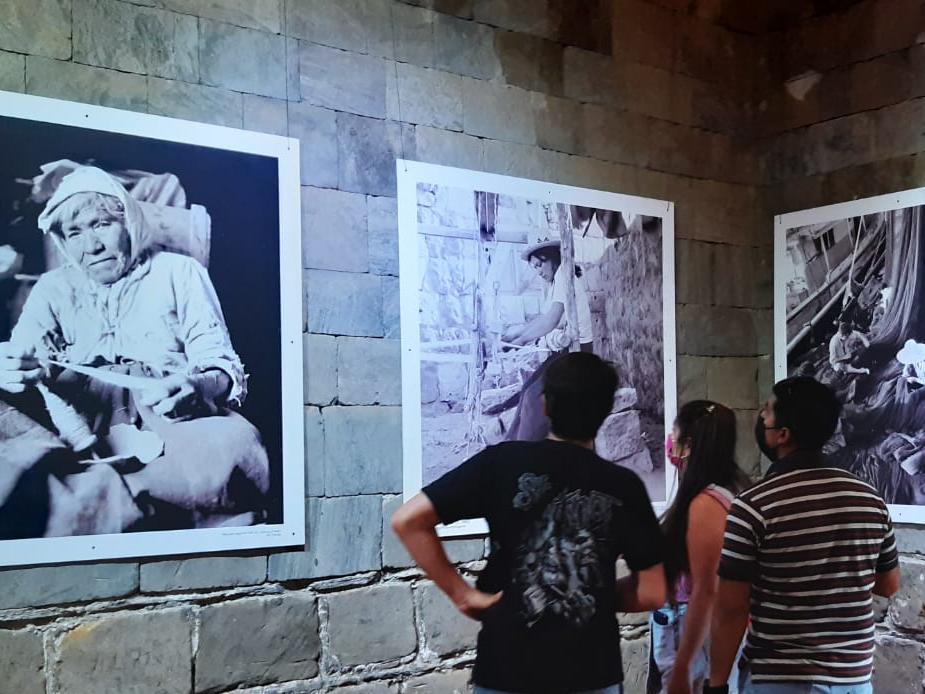Imagen de  Obra del investigador suizo Roberto Montandon: Exposición fotográfica: El Pasado Presente