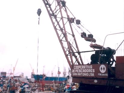 Imagen del monumento Grúa 82 del Puerto de San Antonio