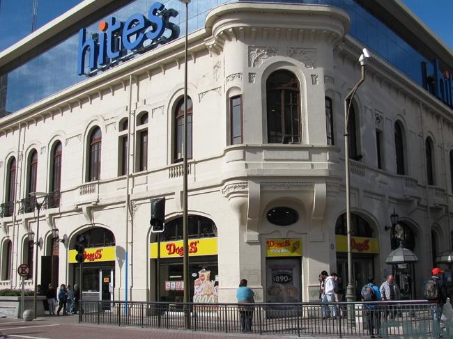 Imagen del monumento Inmueble ubicado en calle Barros Arana esquina Castellón