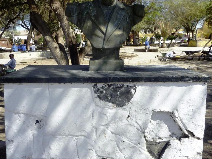 Imagen del monumento Arturo Prat
