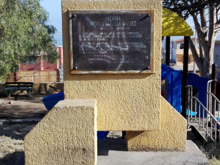 Imagen del monumento Andrés Sabella